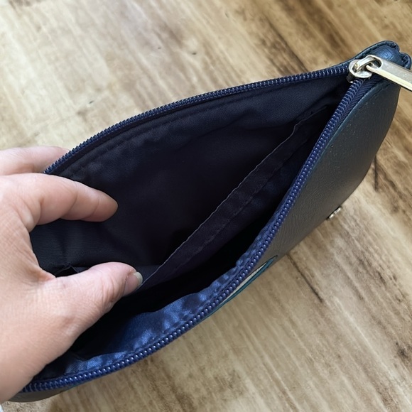 Miluu Blue Leather Heart Wristlet NWOT - Picture 5 of 6